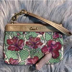 Coach Floral Wristlet 🌟 Priced to Sell!!!